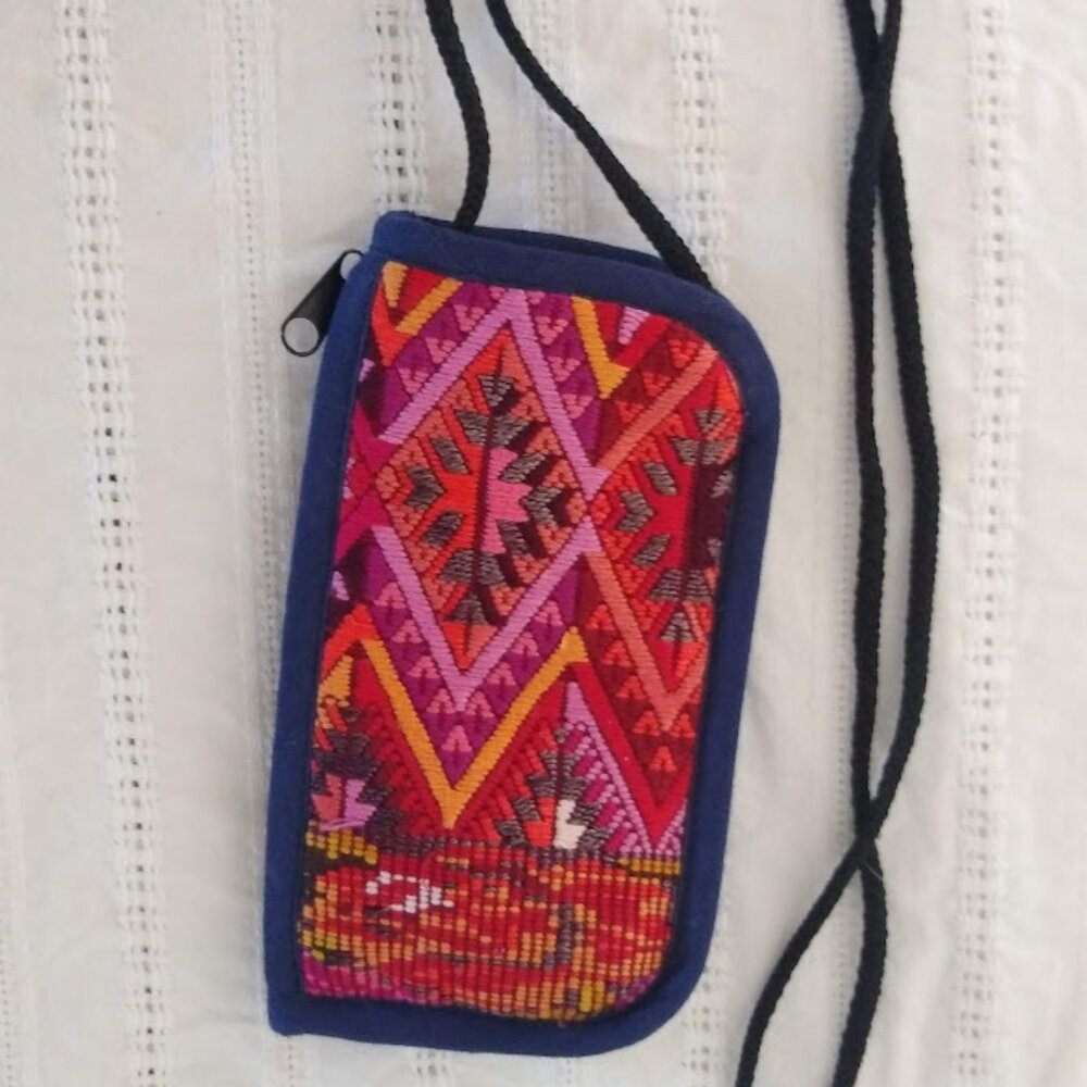 NWOT Aztec Native design colorful crossbody zip wallet + phone/sunglass holder - Picture 2 of 4